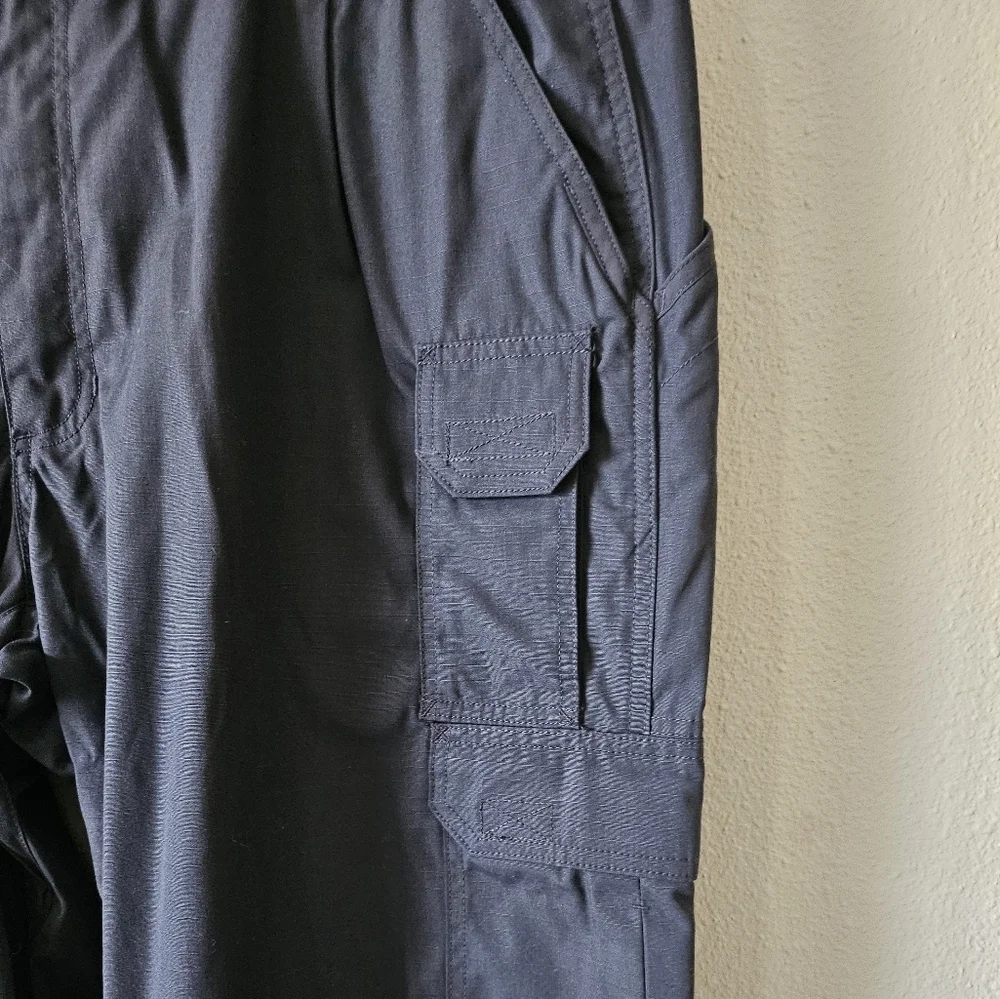 5.11 Tactical Series Cargo Gray Pants Mens 40x36 Gray RN 109614 CA04719.